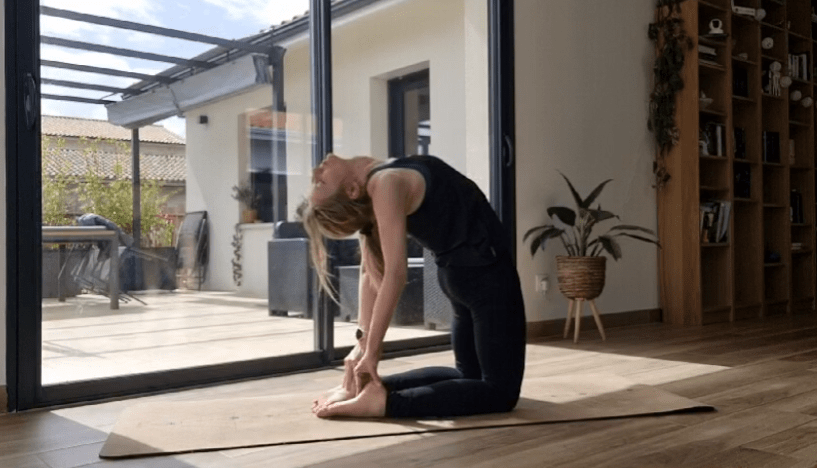 Yoga pour le dos, E. Posture du chameau, Ustrasana niveau 3